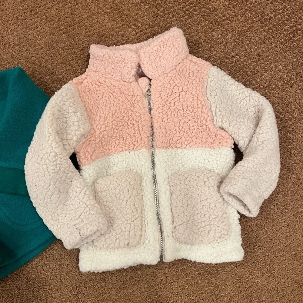 Bundle of 2 Girls Fleeces Faux Sherpa Size 3T Tahari and Avalanche